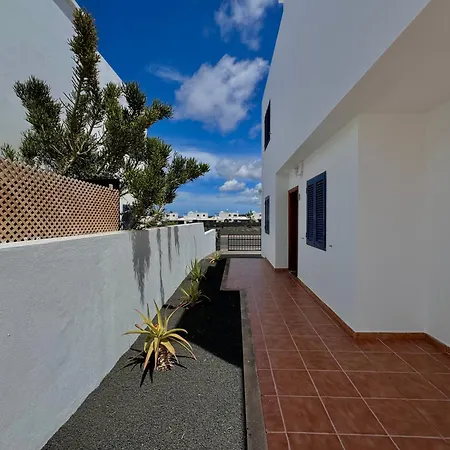 Papagayo House *